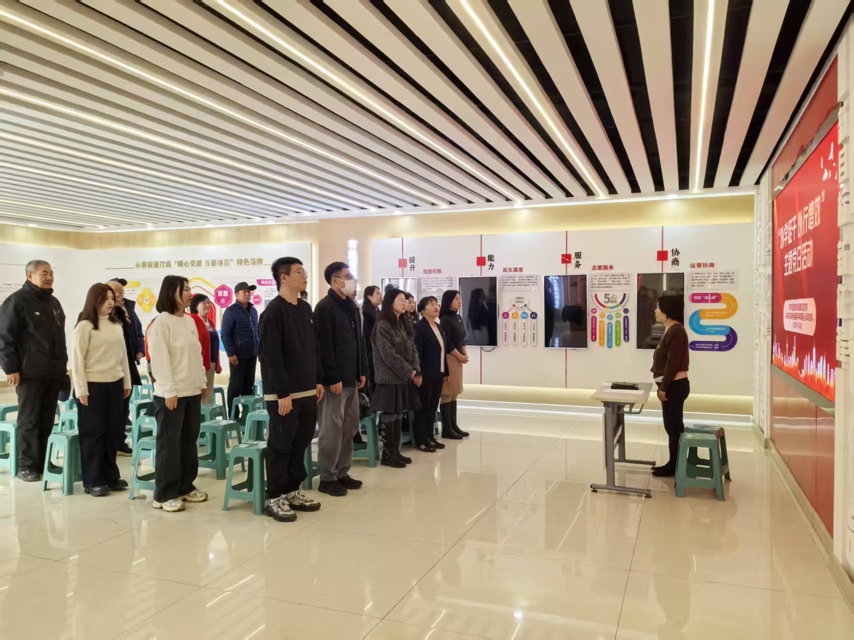 2f12685e3dd3f8dd9a3af76fd011a781